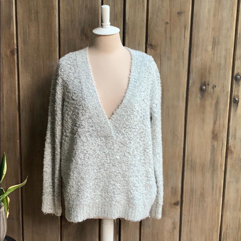 Forever 21 • v neck sweater